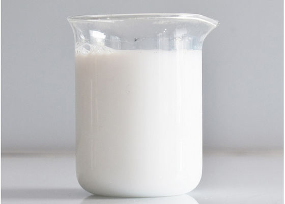 O positivo branco da emulsão carrega o PH dispersado Cationic 2-4 da emulsão 35% da resina
