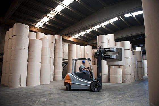 Bom preço Solúvel em água Agente de dimensionamento de superfície acrílico estireno catiônico solvente de água ideal para tratamento de superfície de papel e impressão melhorada on-line