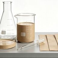 Solúvel em água Agente de dimensionamento da superfície Ionicidade catiônica Evitar congelamento e exposição Ideal para revestimento de papel e aplicações têxteis